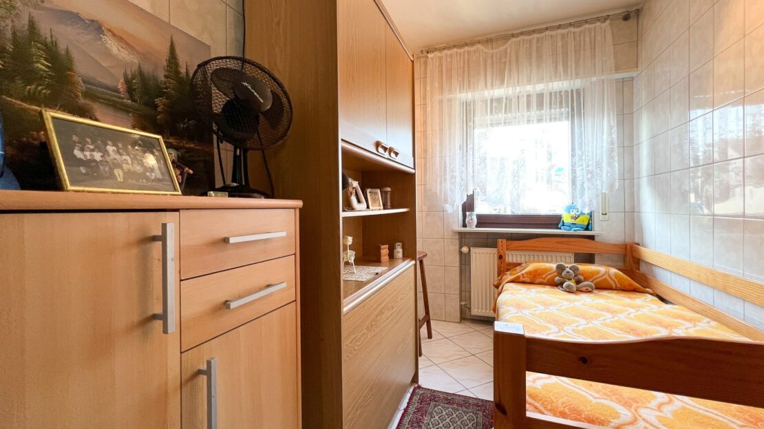 Gästezimmer (ehemalige Küche) im Obergeschoss