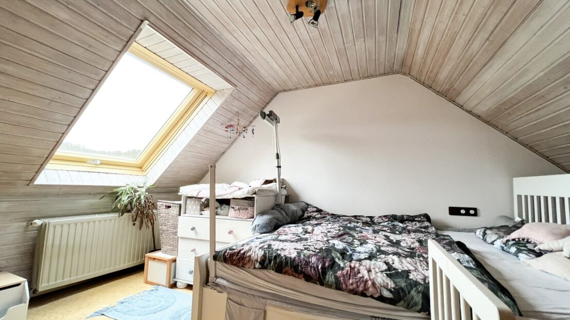 Schlafzimmer DG