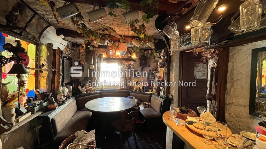Bar in Erdgeschoss
