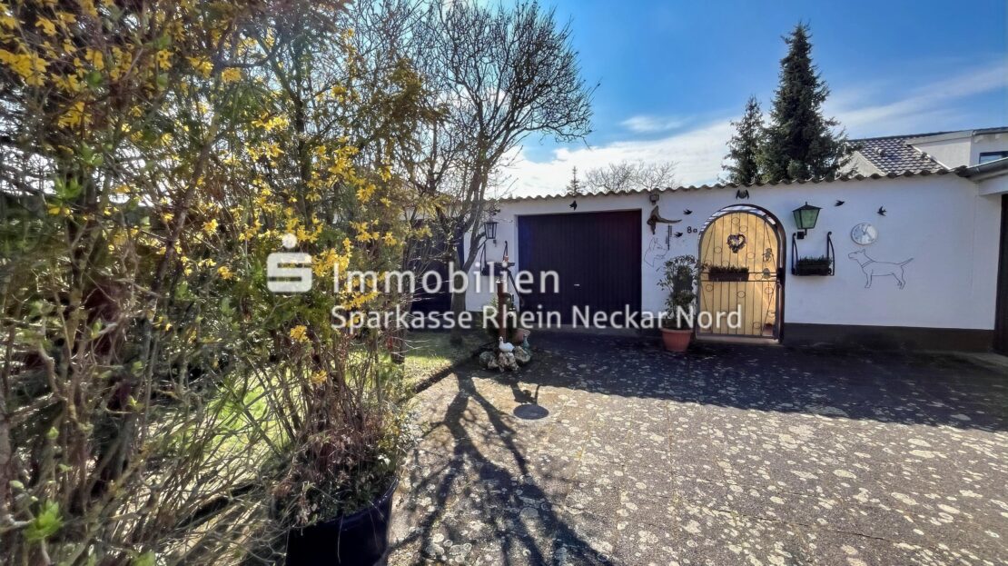 Garagen im Hof