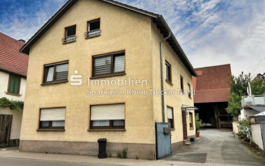 Ein Zuhause mit Seele – großzügige Maisonettewohnung in ehemaligem Hofanwesen