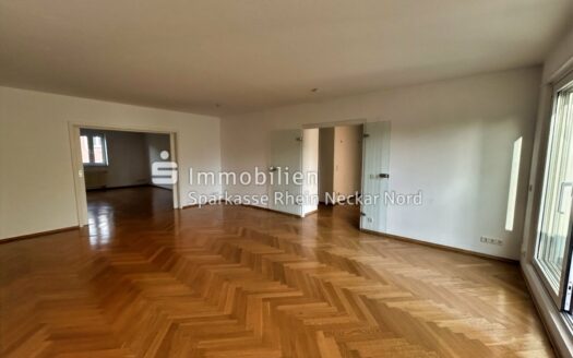 Stilvoll wohnen im Quadrat – Charmante 4-Zimmerwohnung in der Innenstadt!