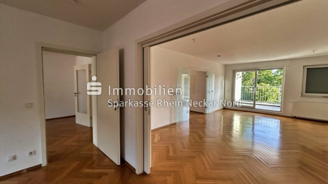 Offenes Zimmer :Zugang zweites Zimmer & Wohnzimmer