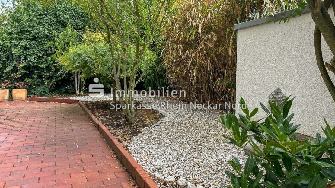 Terrasse mit Garten