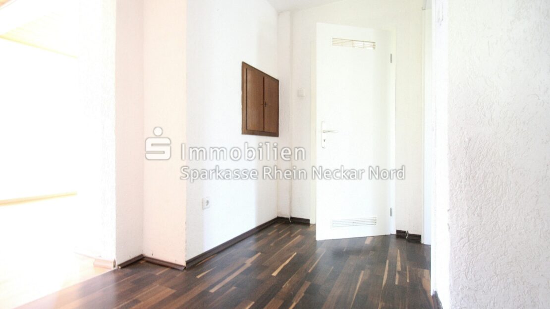 Flur mit Garderobe