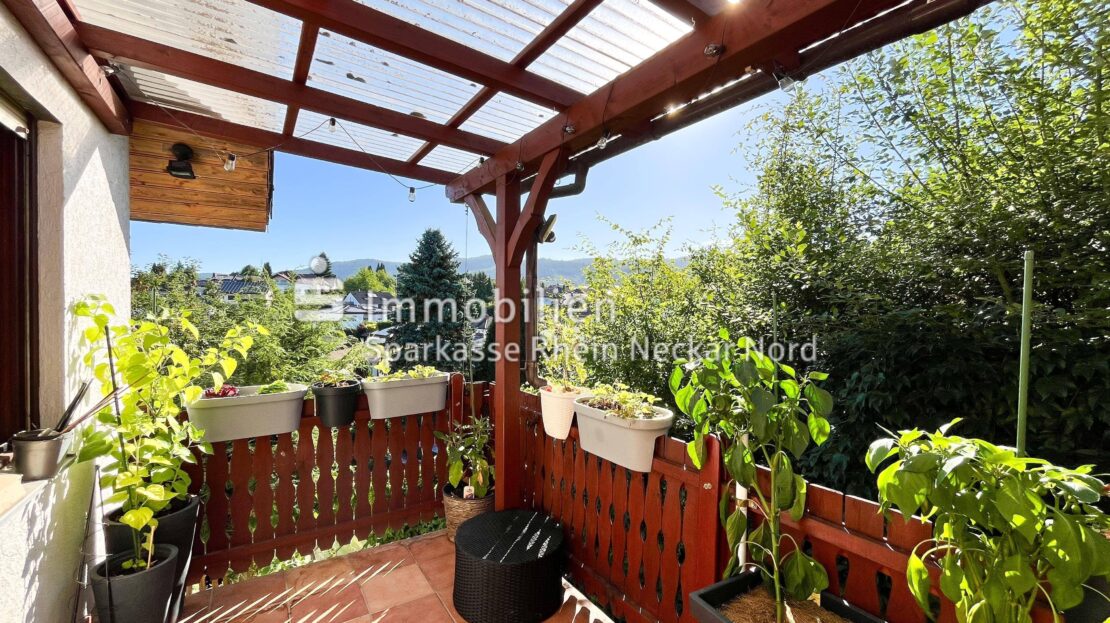 überdachter Balkon