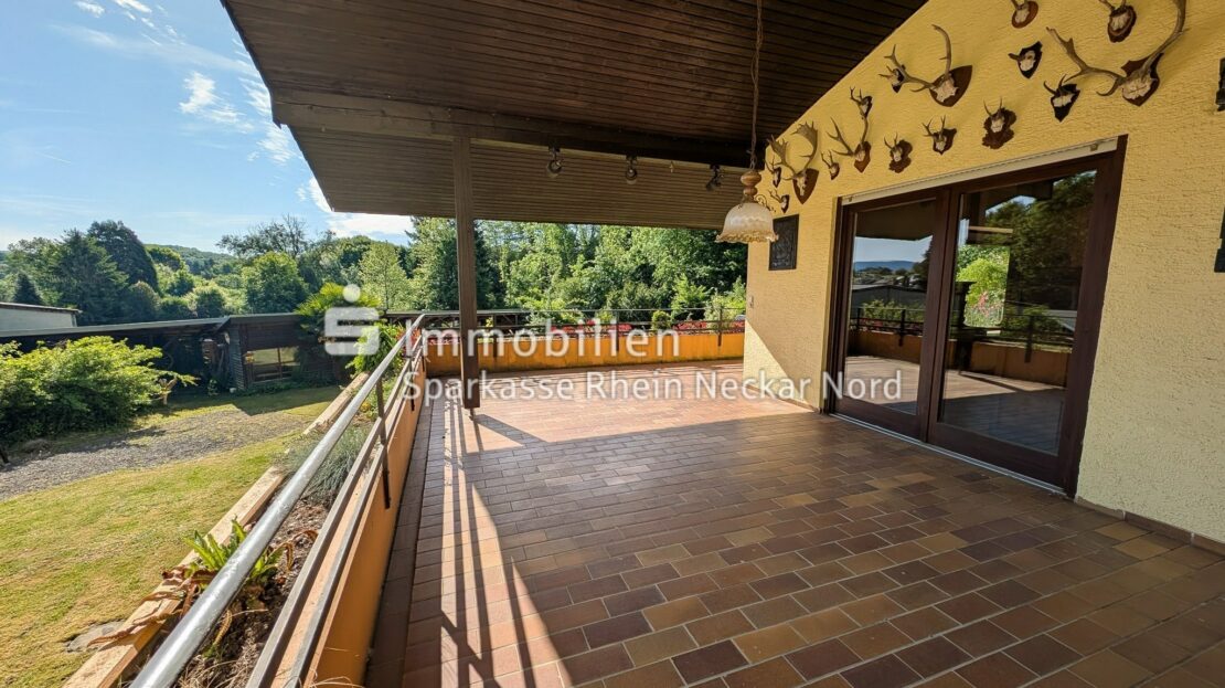 Voll überdachte Terrasse