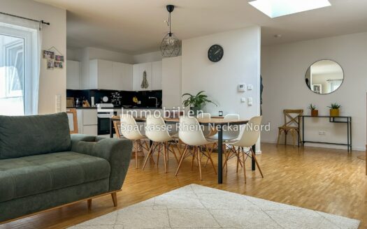 Innenstadtlage: 189 m² freistehend & energieeffizient mit großer Sonnenterrasse