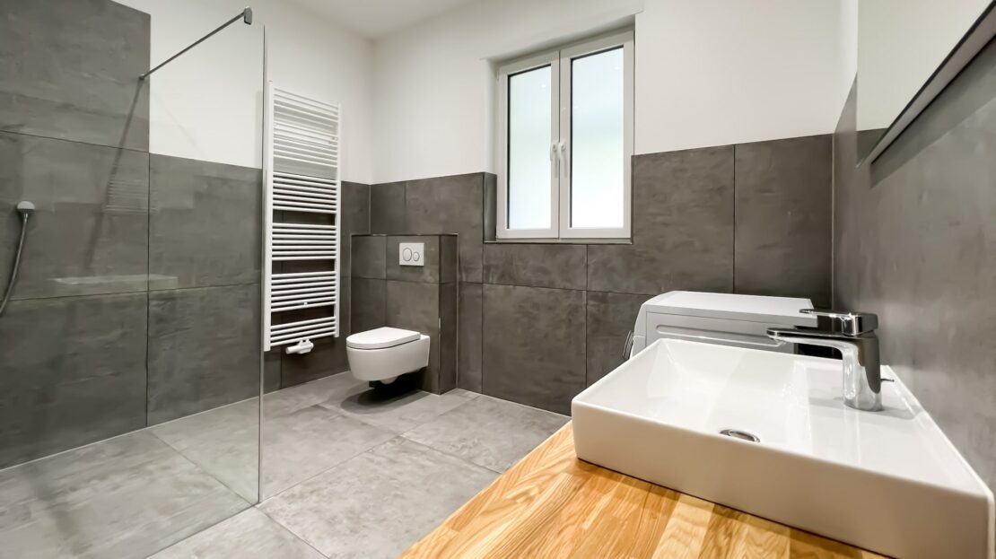 Badezimmer EG