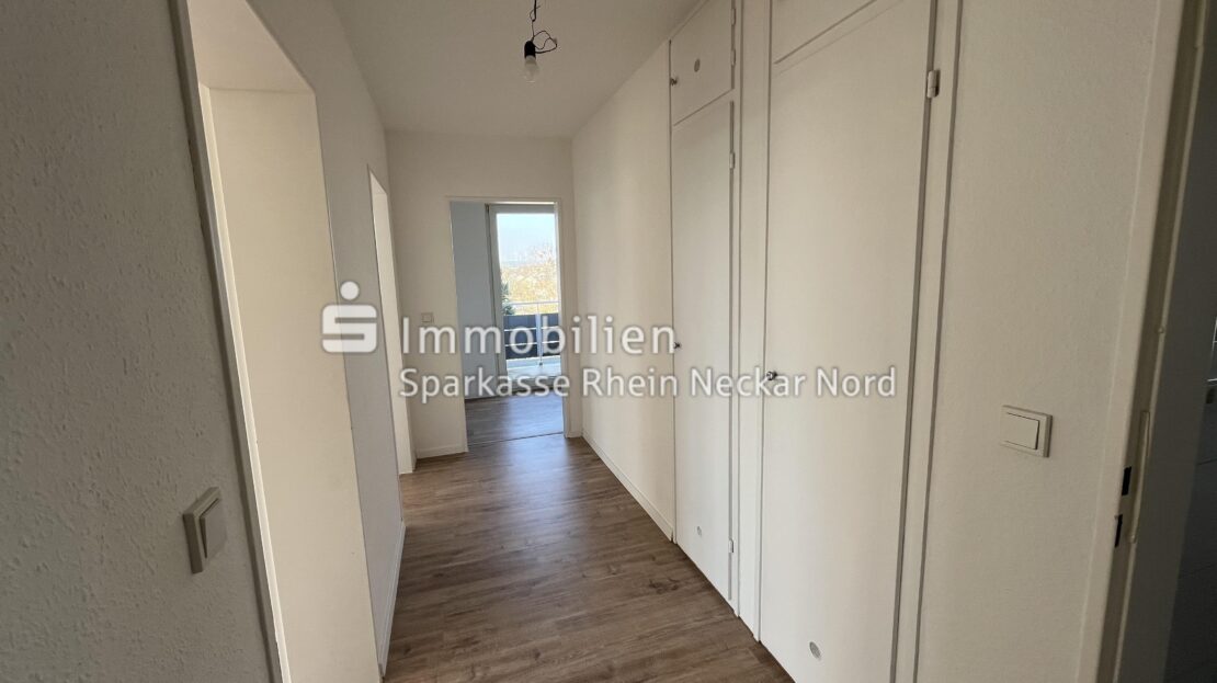 Flur mit Blick zur Küche