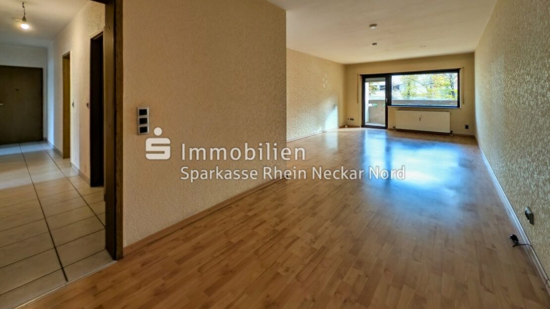 Wohnzimmer mit Essbereich