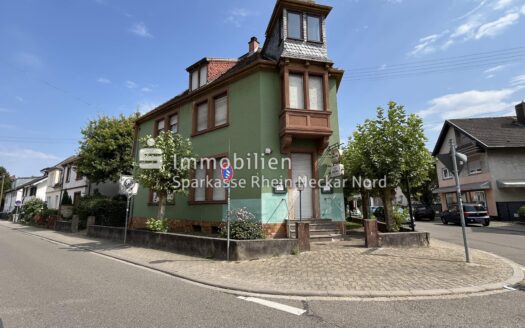 Mannheim-Friedrichsfeld: Mehrfamilienhaus mit Gewerbe im Angebotsverfahren