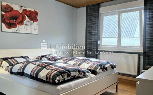 Einfamilienhaus auf großem Grundstück mit Scheune, Schuppen in Weinheim-Sulzbach