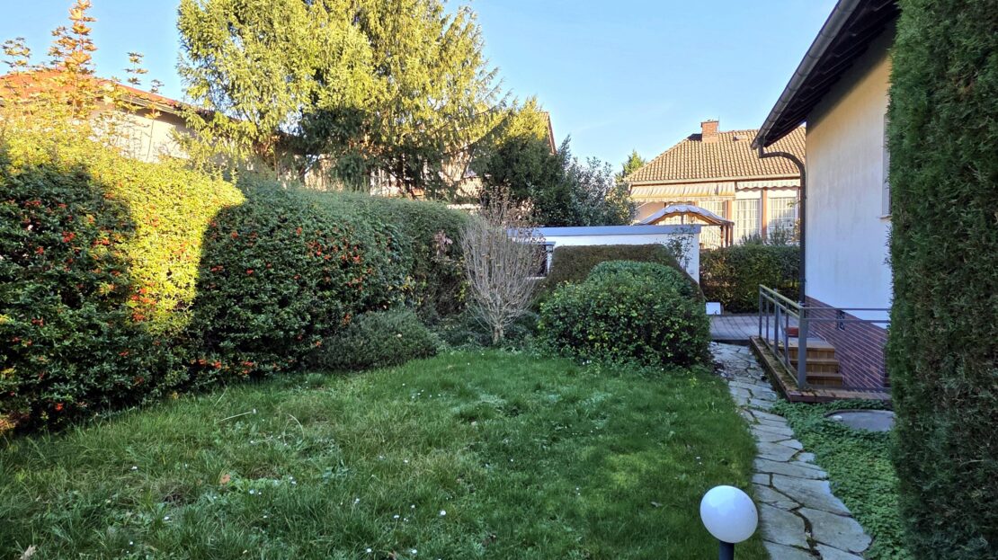 Ansicht Garten von hinten