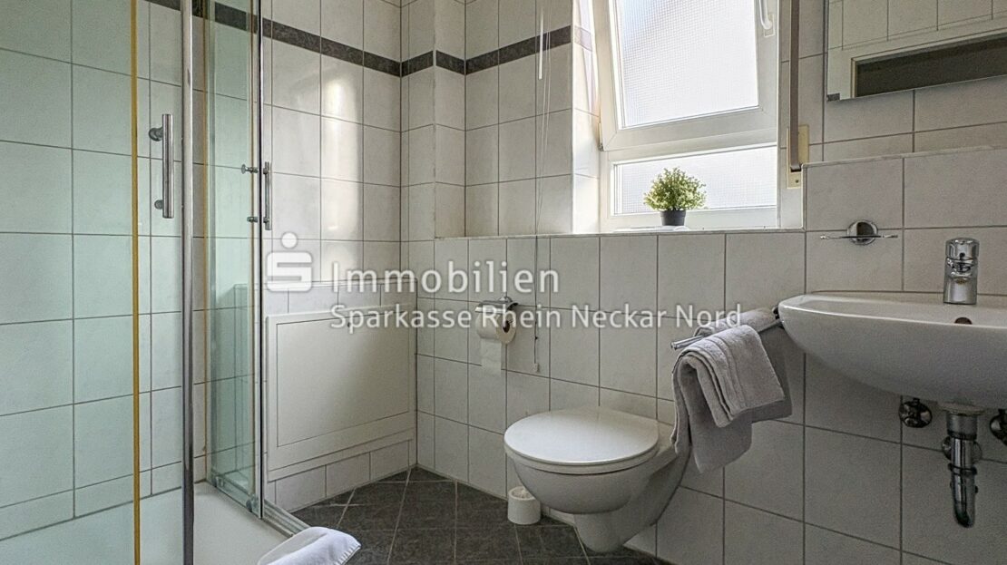 Hotelzimmer Duschbad