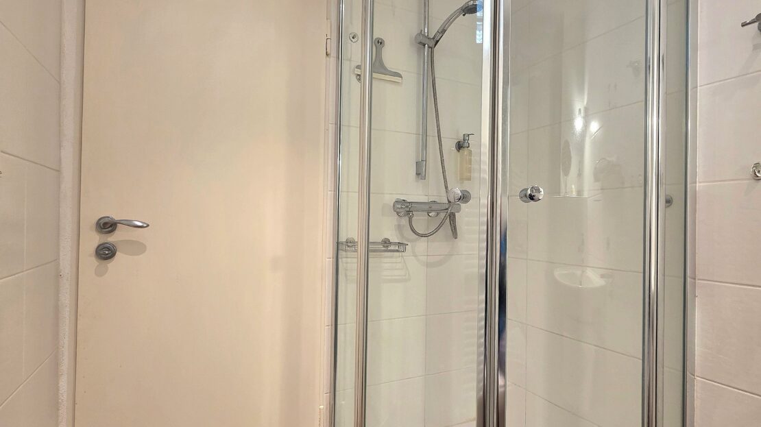 Blick auf die Dusche