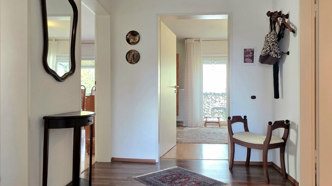 Blicke in die Wohnungsdiele