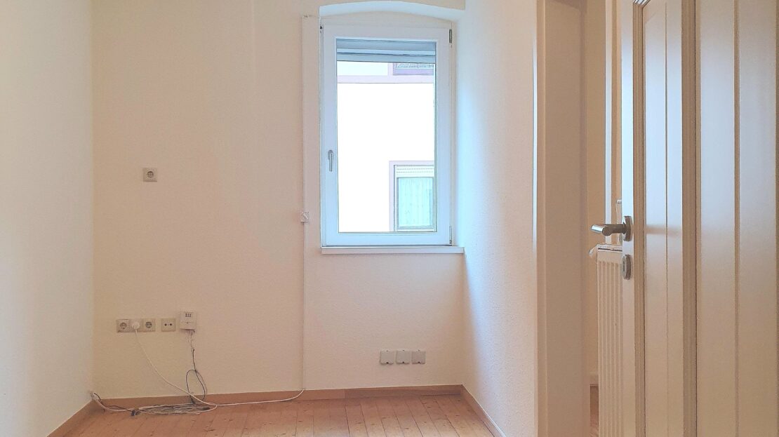 Blick in Wohnraum im EG