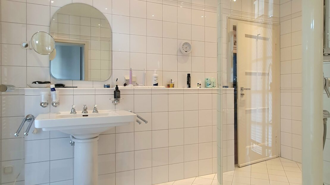 Master-ensuite-Bad im EG