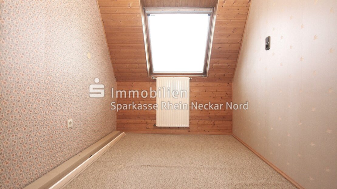 Ankleide oder Büro DG