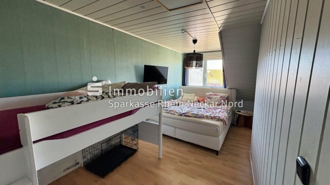 Schlafzimmer DG