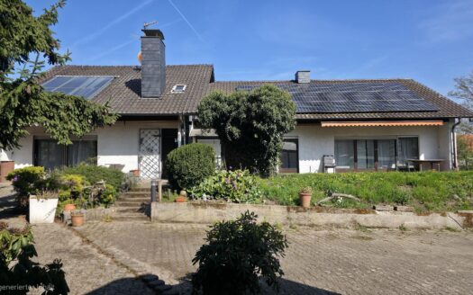 Zweifamilienhaus mit Bauplatz in Kirchheim an der Weinstraße