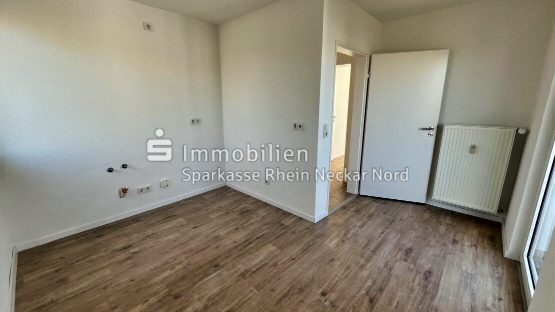 Küche mit Blick zum Flur