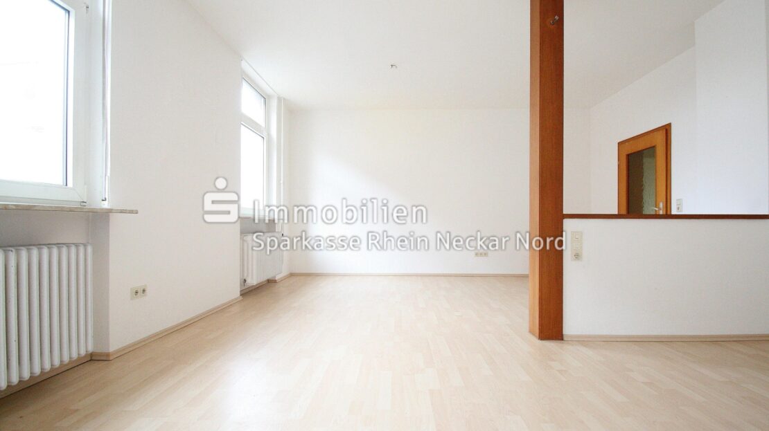 Blick auf andere Wand WZ OG