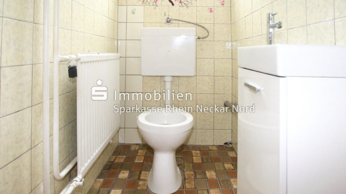 WC mit Fenster DG