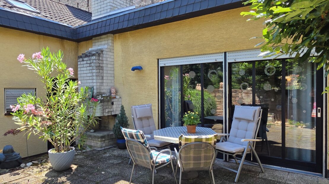 Terrasse von hinten