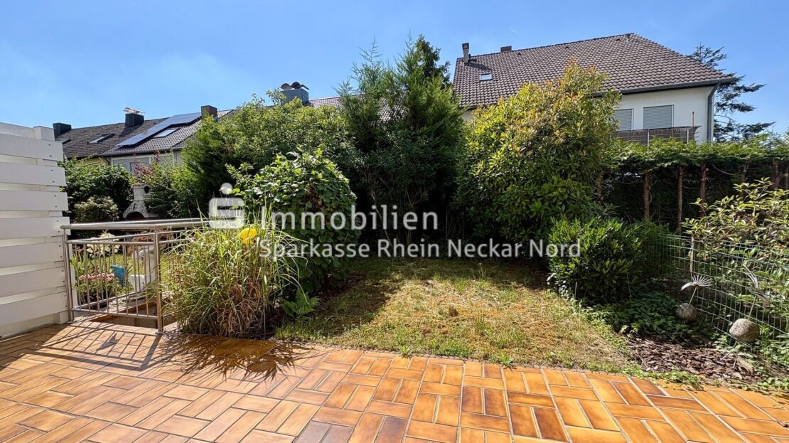 Terrasse mit Garten