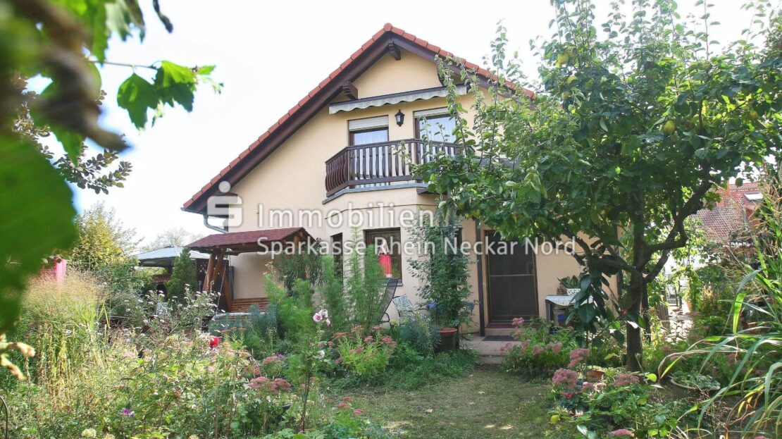 Haus von Garten aus